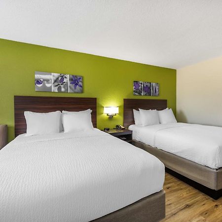 Sleep Inn & Suites Salina I-135 Dış mekan fotoğraf