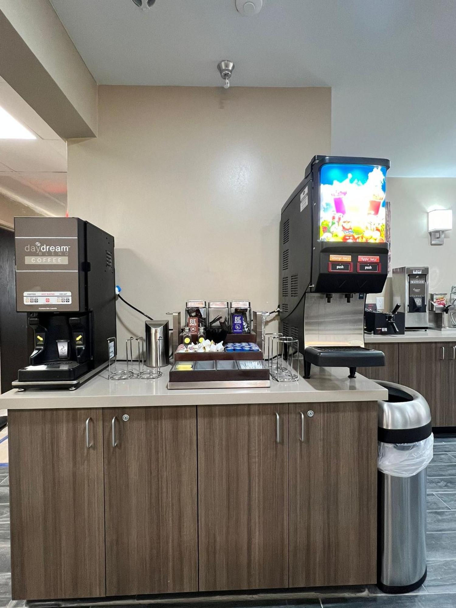Sleep Inn & Suites Salina I-135 Dış mekan fotoğraf