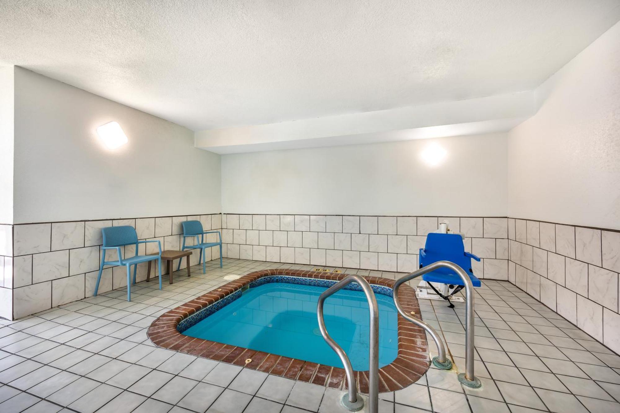 Sleep Inn & Suites Salina I-135 Dış mekan fotoğraf