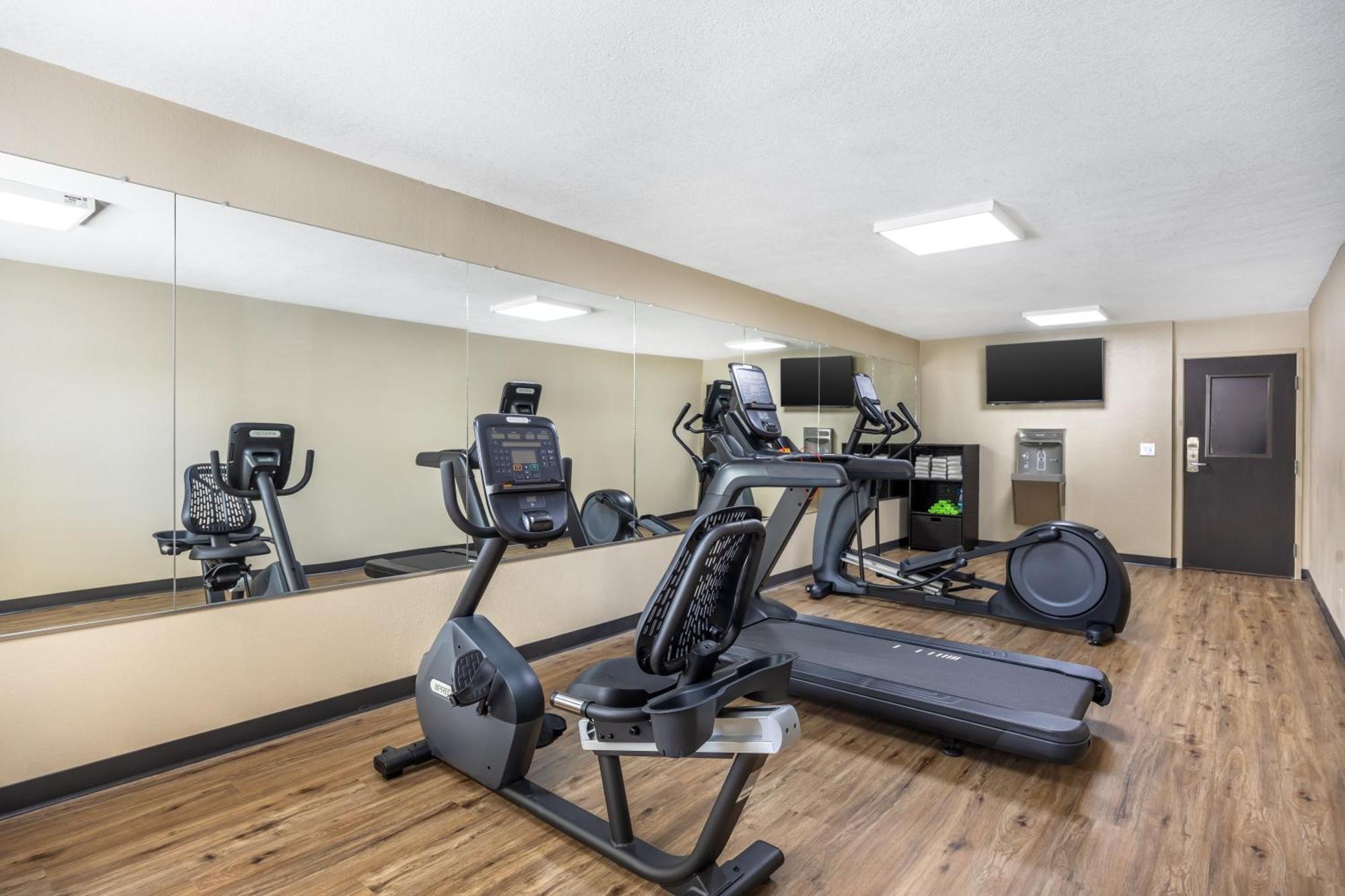 Sleep Inn & Suites Salina I-135 Dış mekan fotoğraf