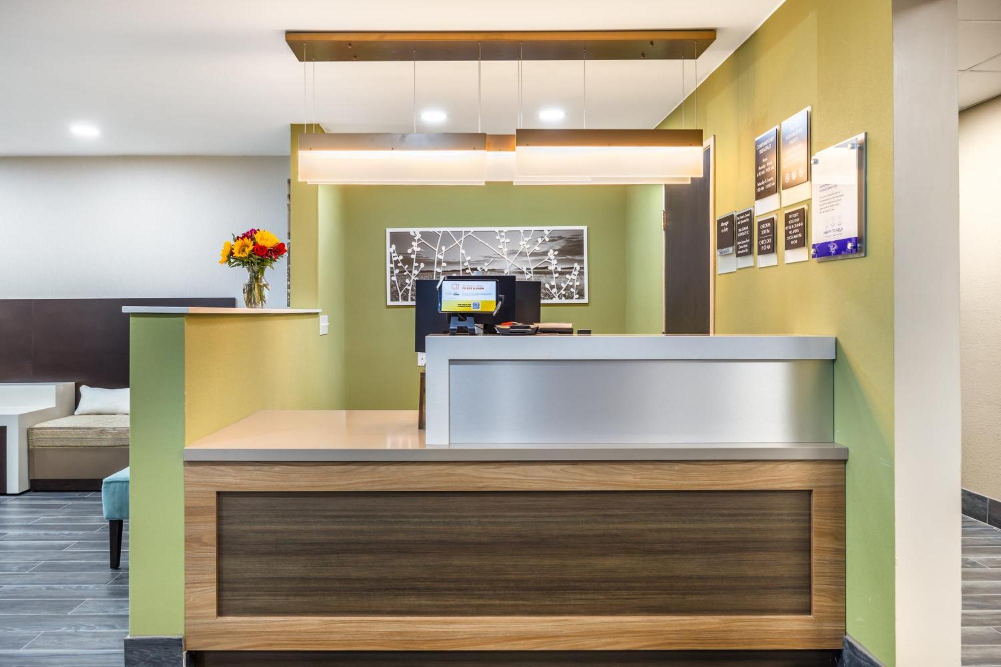 Sleep Inn & Suites Salina I-135 Dış mekan fotoğraf