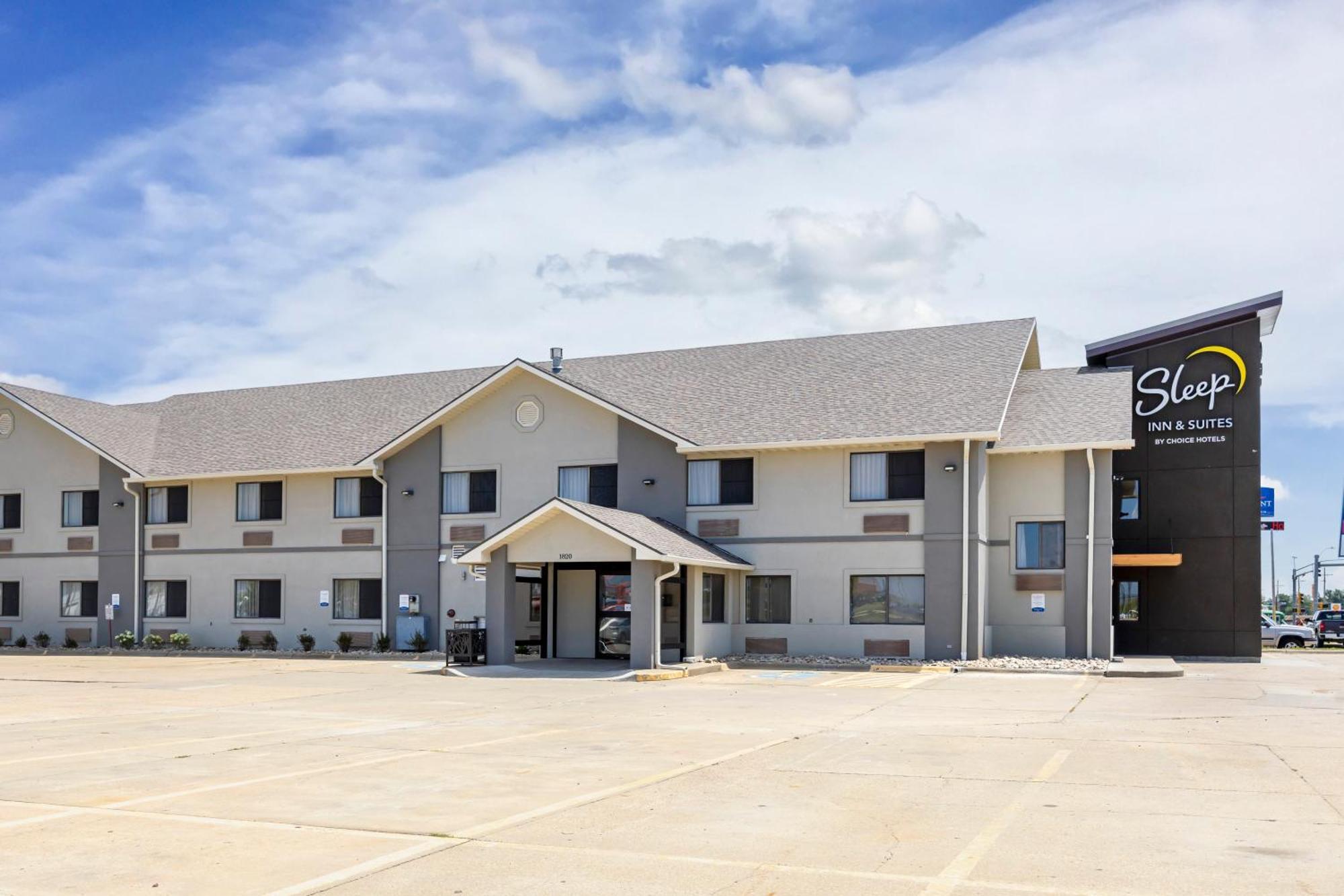 Sleep Inn & Suites Salina I-135 Dış mekan fotoğraf